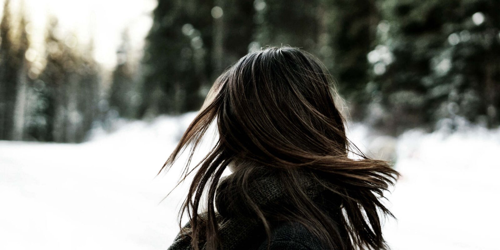 Winter - Prepare your Hair girl is swinging her hair in winter forest 2022 11 16 15 04 34 utc w1920 uai