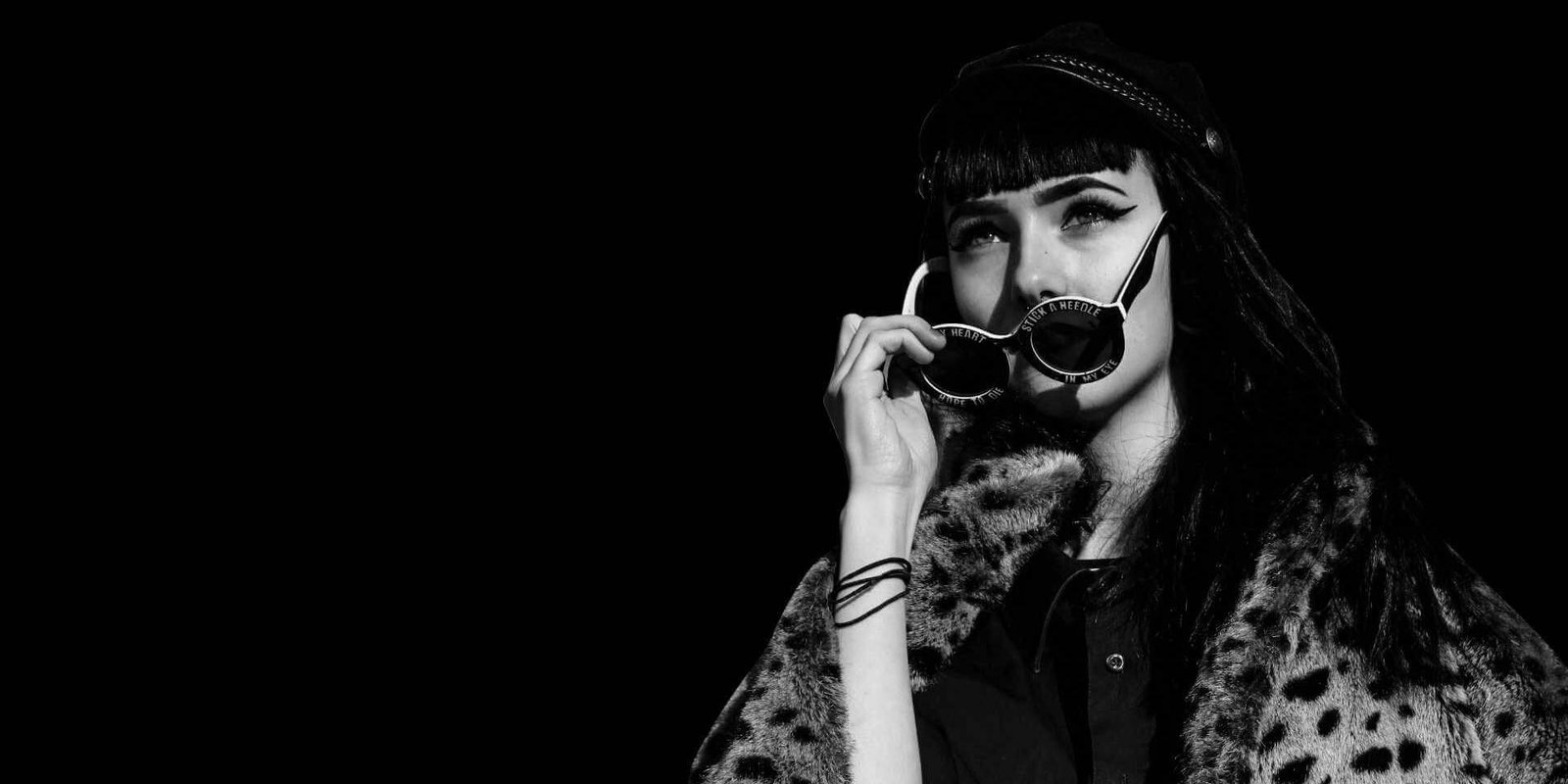 Embracing the Mob Wife Aesthetic: A Guide to Edgy Elegance in Hair and Fashion Mob Wife Feature uai